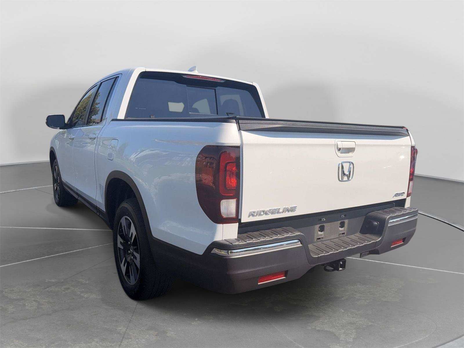 Used 2020 Honda Ridgeline RTL image 2