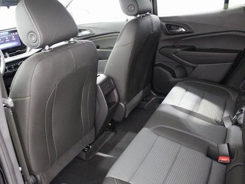 New 2026 Chevrolet Trax LT w/ Sunroof Package image 18