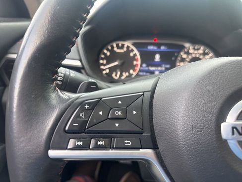 Used 2022 Nissan Altima 2.5 SR w/ Midnight Edition Package image 16