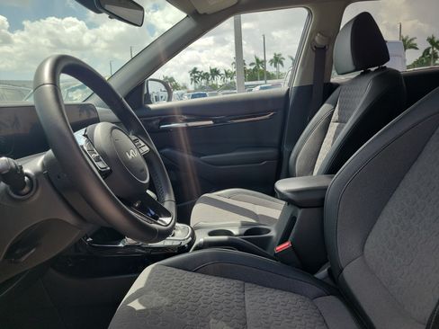 Used 2024 Kia Seltos S FWD image 11