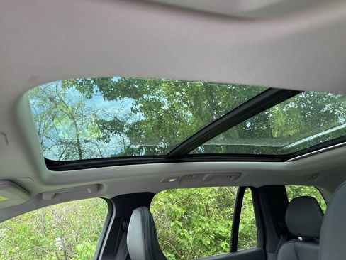 Used 2023 Volvo XC90 B5 Plus w/ Protection Package Premier image 6