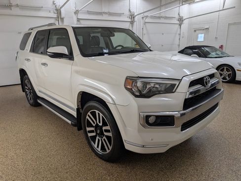 Used 2017 Toyota 4Runner Limited AWD/4WD image 5