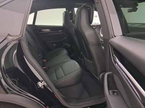 Used 2024 Porsche Macan 4 Electric image 40