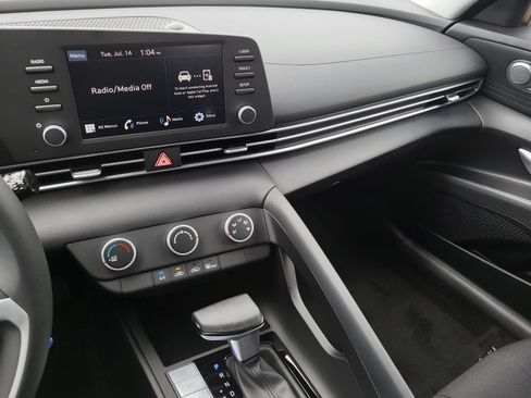 New 2026 Hyundai Elantra SE FWD image 14