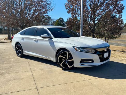 Used 2018 Honda Accord Sport image 1