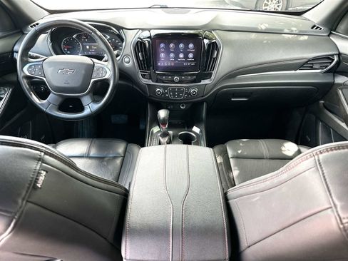 Used 2023 Chevrolet Traverse RS image 25