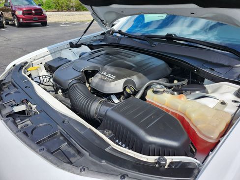 Used 2017 Chrysler 300 S w/ 300S Premium Group image 33