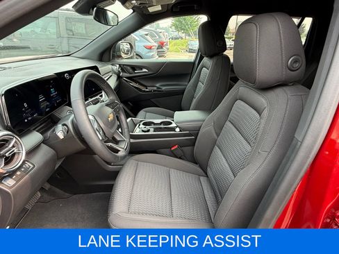 Used 2026 Chevrolet Equinox LT AWD/4WD image 19