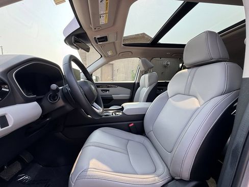 Used 2025 Honda Pilot Touring image 19