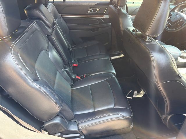 Used 2019 Ford Explorer Limited w/ Class III Trailer Tow Package FWD image 17