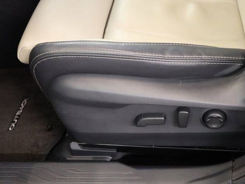 Certified 2025 Subaru Outback Limited image 13