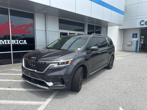 Used 2022 Kia Carnival SX Prestige FWD image 1