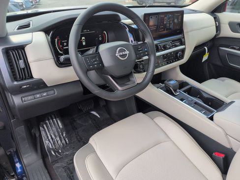 New 2026 Nissan Pathfinder SL FWD image 2