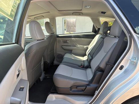 Used 2017 Toyota Prius V Five image 16