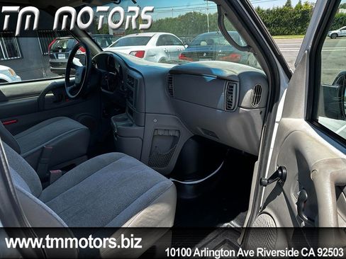 Used 2003 Chevrolet Astro RWD image 11