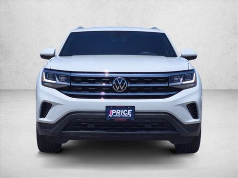 Used 2022 Volkswagen Atlas Cross Sport SE FWD image 2