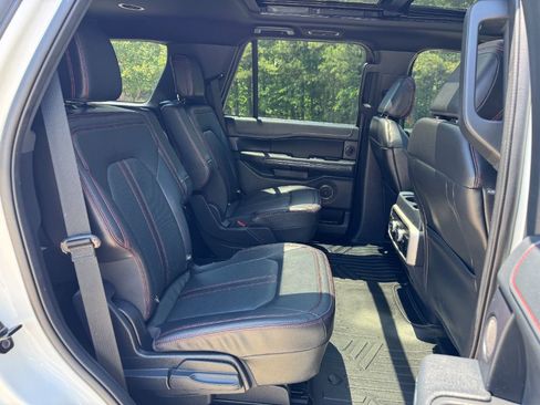 Used 2022 Ford Expedition Limited RWD image 18