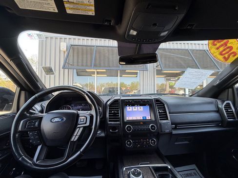 Used 2019 Ford Expedition Max Limited image 11
