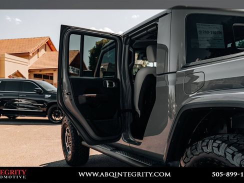 Used 2020 Jeep Gladiator Mojave AWD/4WD image 39