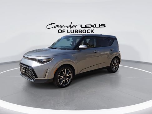 Used 2024 Kia Soul EX w/ Option Group 015 FWD image 4