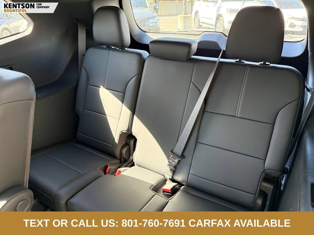 Used 2026 GMC Acadia Elevation w/ Elevation Premium Package AWD/4WD image 33