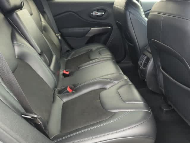 Certified 2020 Jeep Cherokee Latitude Plus w/ Cold Weather Group AWD/4WD image 20