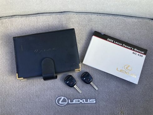 Used 2005 Lexus SC 430 Convertible RWD image 34
