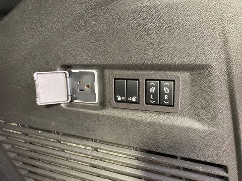 Used 2023 Chevrolet Tahoe RST w/ Luxury Package AWD/4WD image 23