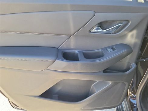 Used 2018 Chevrolet Traverse LT image 10