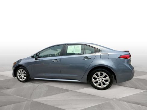 Used 2025 Toyota Corolla LE FWD image 5