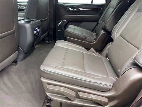 Used 2022 GMC Yukon Denali image 34