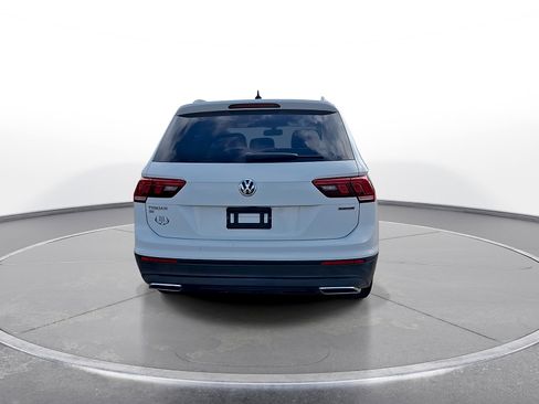 Used 2019 Volkswagen Tiguan SE w/ Panoramic Sunroof Package AWD/4WD image 7