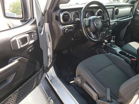 Used 2021 Jeep Wrangler Sport AWD/4WD image 12