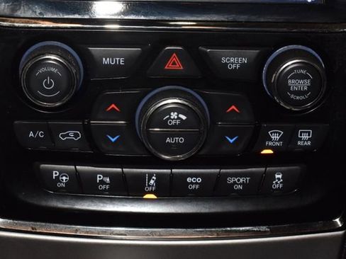 Used 2020 Jeep Grand Cherokee High Altitude image 19