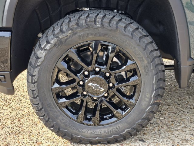 New 2026 Chevrolet Silverado 2500 LTZ w/ LTZ Plus Package AWD/4WD image 8