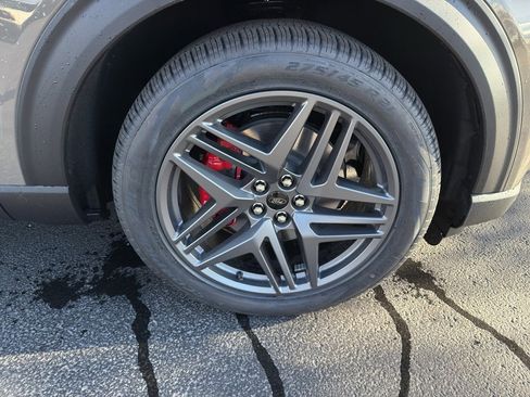 New 2026 Ford Explorer ST w/ Sun And Sound Package image 12