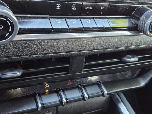 Certified 2024 Chevrolet Colorado Trail Boss w/ Advanced Trailering Package image 15