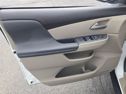 Used 2012 Honda Odyssey EX-L image 21