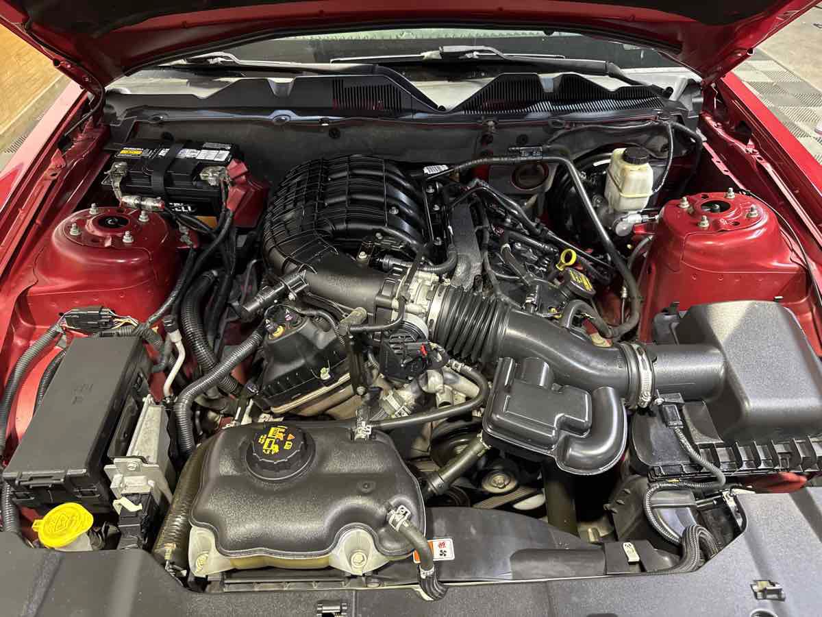 Used 2013 Ford Mustang Coupe RWD image 24