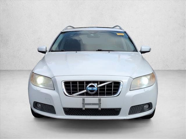 Used 2010 Volvo V70 R-Design FWD image 3