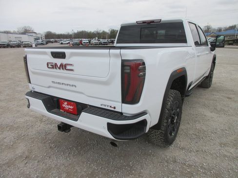 New 2026 GMC Sierra 2500 AT4 w/ AT4 Premium Plus Package image 5