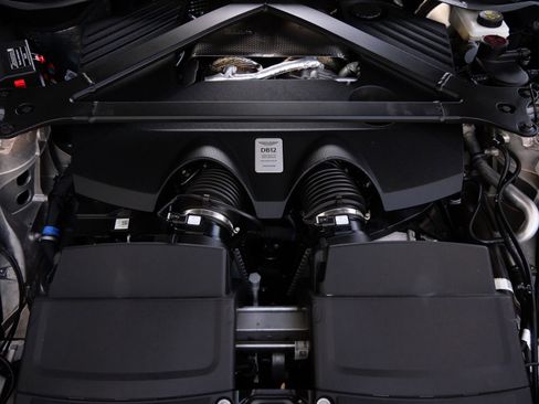 Used 2024 Aston Martin DB12 Coupe image 26