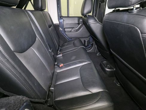 Used 2017 Jeep Wrangler Unlimited Sahara AWD/4WD image 23