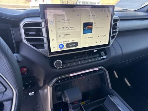 Used 2026 Toyota Tundra Platinum w/ TRD Off-Road Package AWD/4WD image 19