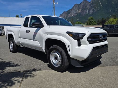 Used 2024 Toyota Tacoma SR RWD image 3