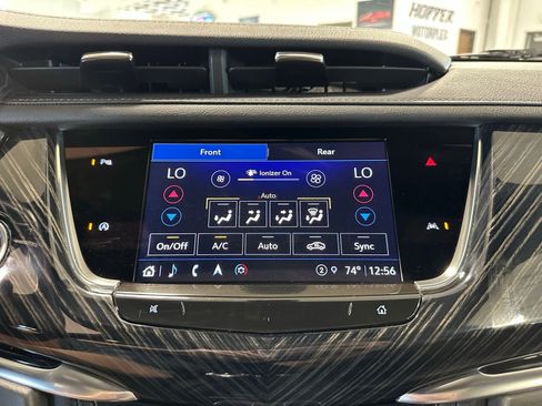 Used 2025 Cadillac XT6 Premium Luxury image 26