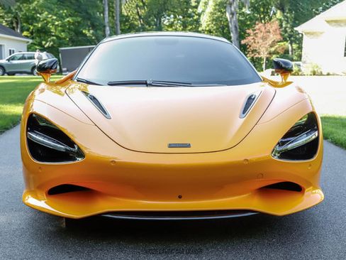 Used 2026 McLaren 750S Spider RWD image 19