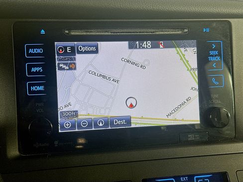 Used 2017 Toyota Sienna XLE Premium FWD image 22
