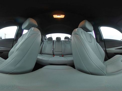 Used 2025 Hyundai Elantra Limited image 36