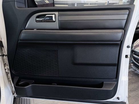 Used 2016 Ford Expedition EL Platinum image 35